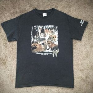 Wolf's t shirt